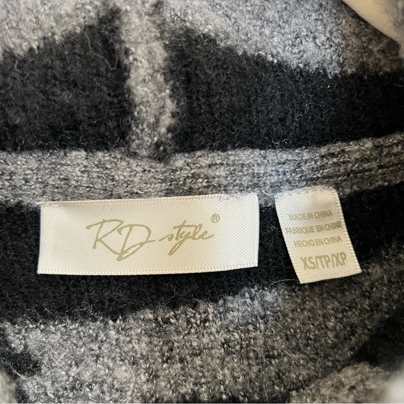 RD Style Womens Animal Print Hooded Sweater in Gray/Black, Size XS - Picture 8 of 8